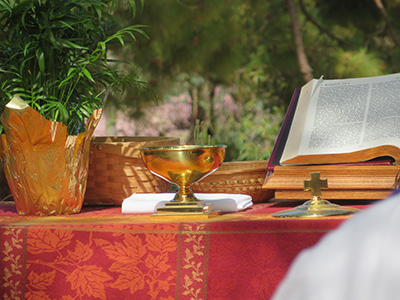 CommunionOutside400x300